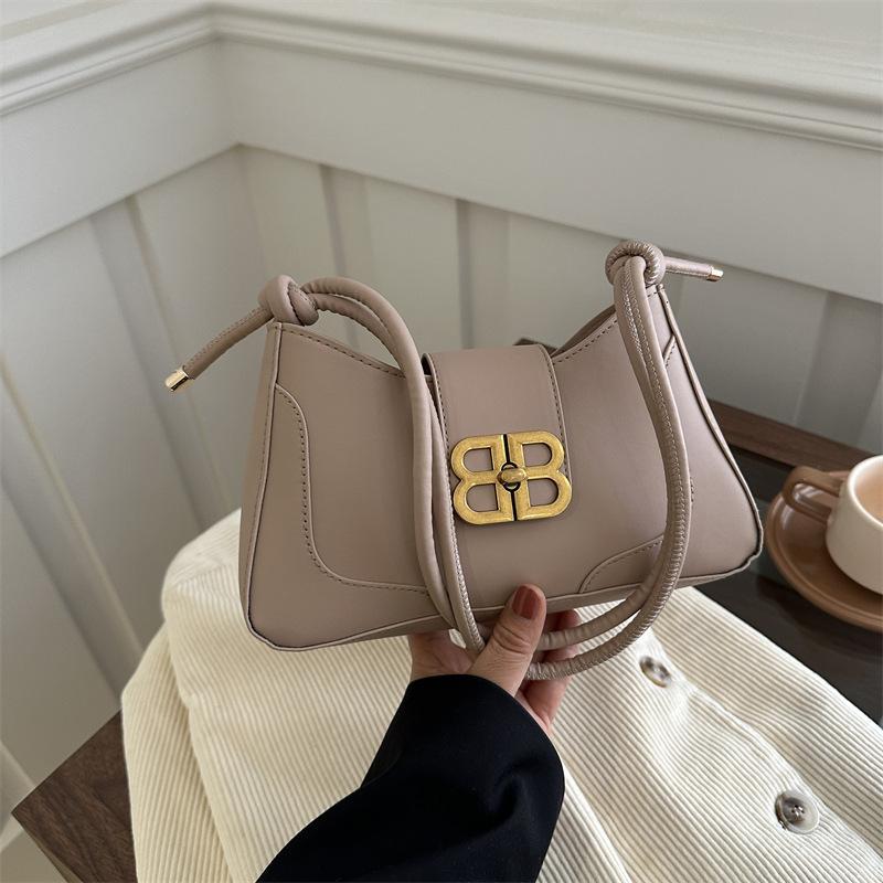 Autumn and winter women's bags, new fashionable work commuter cosmetic bags, underarm bags, popular single shoulder messenger bags