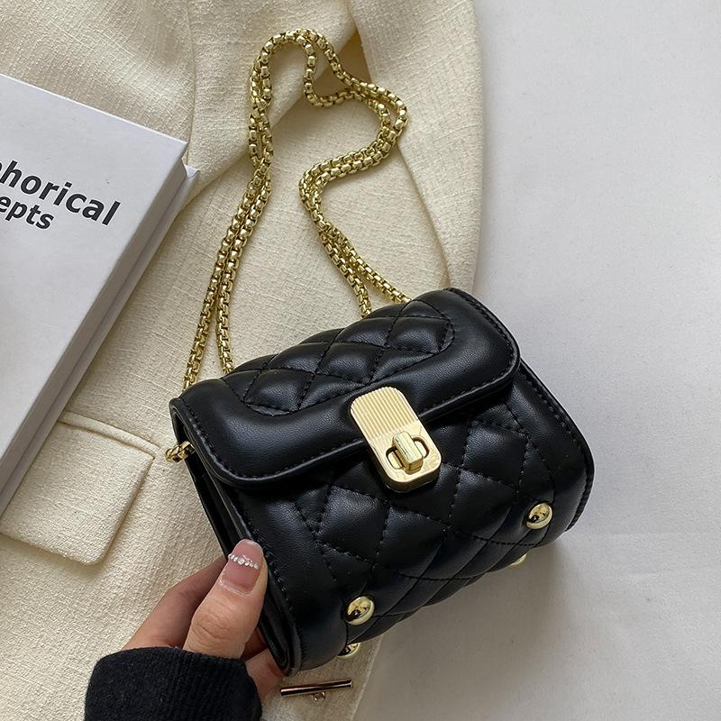 Premium texture small bag women's new models are popular this year, mini versatile diamond chain bag popular messenger bag