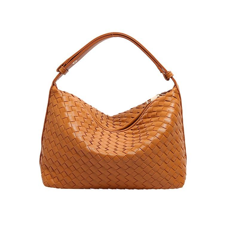 Fashion explosion high-end woven bag women's 2024 spring and summer new retro foreign style handbag commuter armpit bag