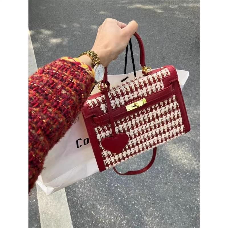 Red Thousand Birds Grid Series Bag 2024 New Bag Feel Woven Portable Plush Bag