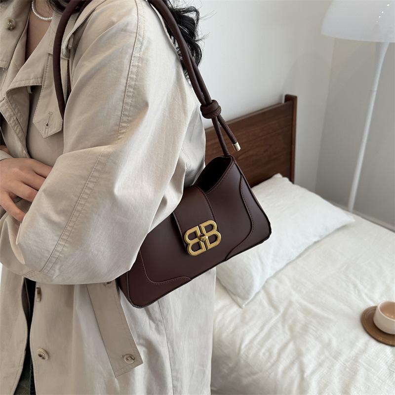 Autumn and winter women's bags, new fashionable work commuter cosmetic bags, underarm bags, popular single shoulder messenger bags