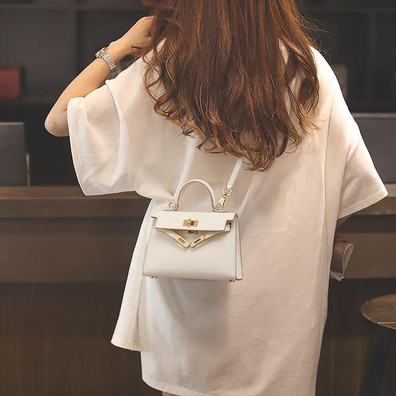 Bag women's 2024 new small square bag small bag high-end leather women's bag mini portable messenger bag