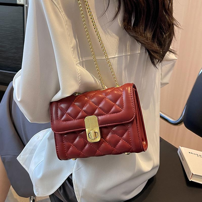 Premium texture small bag women's new models are popular this year, mini versatile diamond chain bag popular messenger bag