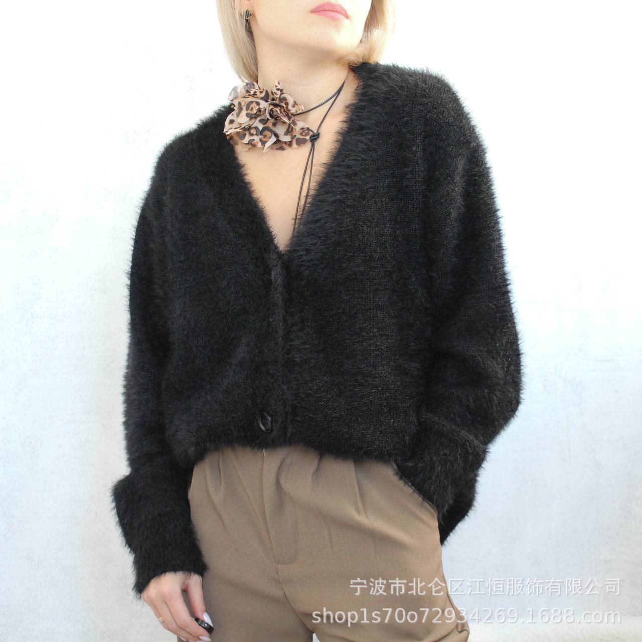 Knitted cardigan women's autumn European and American new loose v-neck imitation mink sweater soft thickened top